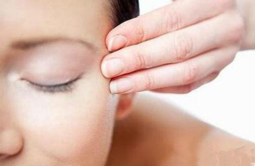 去眼下皺紋最好的方法 去眼下皺紋最好的方法