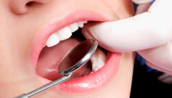 女性口臭是什么原因引起的 女性口臭是什么原因引起的