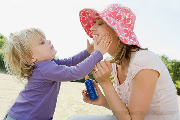 女性預防皮膚曬黑 植物油不可少
