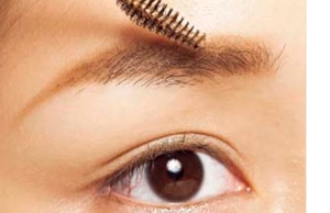 美眉也是化妝的重點(diǎn) 美眉也是化妝的重點(diǎn)