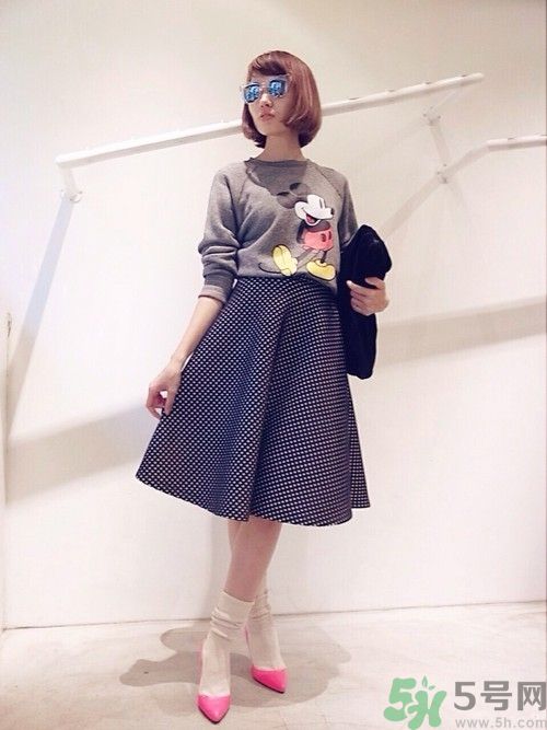 媽咪搭配 不會太過休閑的4個(gè)大人穿搭方式 媽咪搭配 不會太過休閑的4個(gè)大人穿搭方式