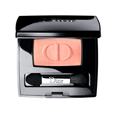 全新?lián)屟墼煨脱蹔y 讓你時刻最搶眼 全新?lián)屟墼煨脱蹔y 讓你時刻最搶眼