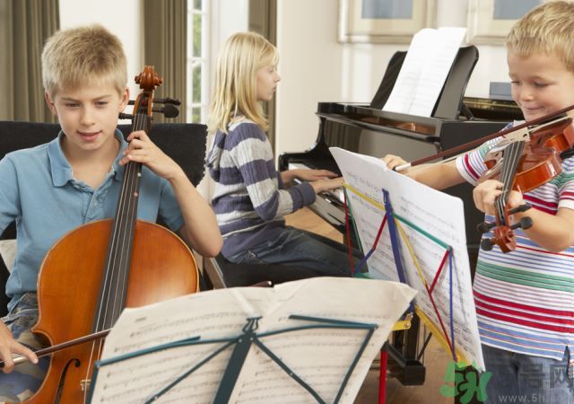 為什么學(xué)習(xí)樂理對兒童很重要有什么好處.jpg 為什么學(xué)習(xí)樂理對兒童很重要有什么好處.jpg