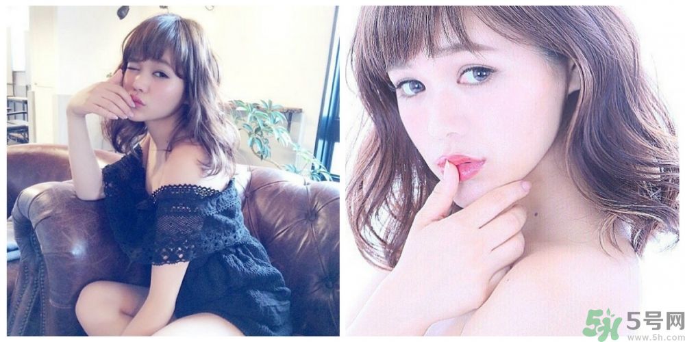 性感的拇指Pose 漂亮女孩必須學(xué)會