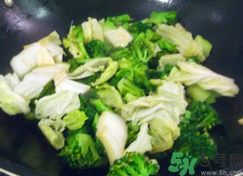 西蘭花和白菜能一起吃嗎?西蘭花白菜能一起炒嗎?.png 西蘭花和白菜能一起吃嗎?西蘭花白菜能一起炒嗎?.png