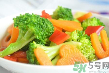 西蘭花和胡蘿卜能炒著吃嗎?西蘭花胡蘿卜的作用效果 西蘭花和胡蘿卜能炒著吃嗎?西蘭花胡蘿卜的作用效果