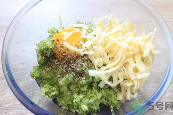 青花椰菜PIZZA做法 青花椰菜PIZZA做法