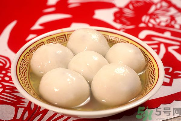 湯圓發(fā)紅能吃嗎 湯圓變紅能不能吃 湯圓發(fā)紅能吃嗎 湯圓變紅能不能吃
