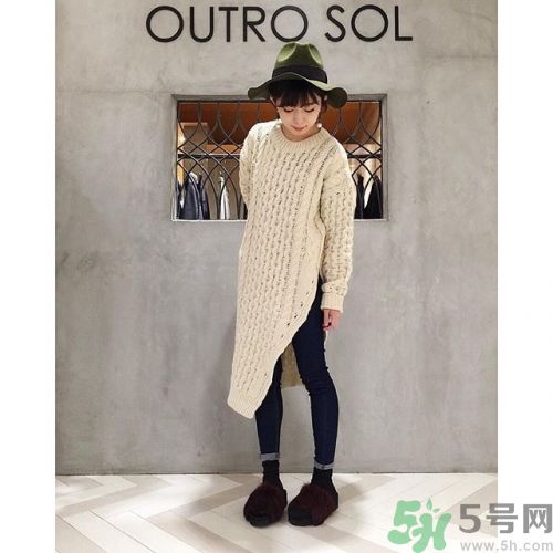 冬季最好的搭配 時(shí)尚有保暖開口針織衫 冬季最好的搭配 時(shí)尚有保暖開口針織衫