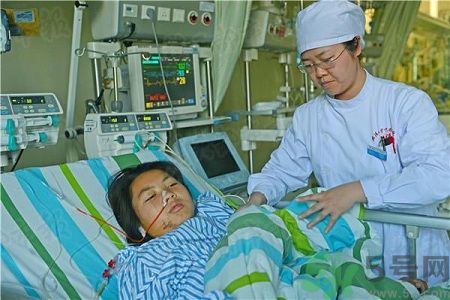 12歲女孩心臟被繼父刺穿 未成年少女如何保護(hù)自己 12歲女孩心臟被繼父刺穿 未成年少女如何保護(hù)自己