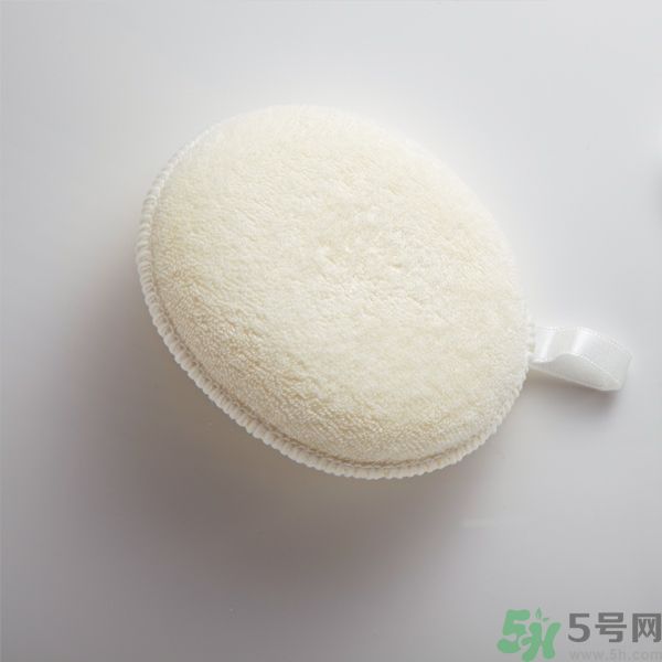 巧用4款美妝小工具 保養(yǎng)大升級(jí) 巧用4款美妝小工具 保養(yǎng)大升級(jí)