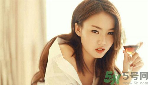 肚子疼是不是快來月經(jīng)了?來月經(jīng)的征兆有哪些 肚子疼是不是快來月經(jīng)了?來月經(jīng)的征兆有哪些