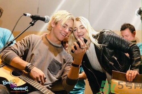 初次見面如何給人好感? 初次見面如何給人好感?