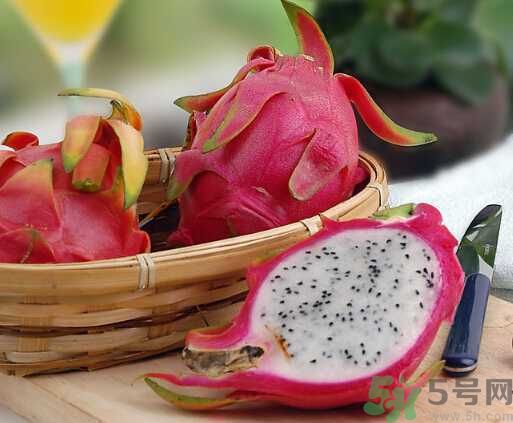 火龍果皮怎么吃最有營(yíng)養(yǎng)?火龍果皮的正確吃法.jpg 火龍果皮怎么吃最有營(yíng)養(yǎng)?火龍果皮的正確吃法.jpg