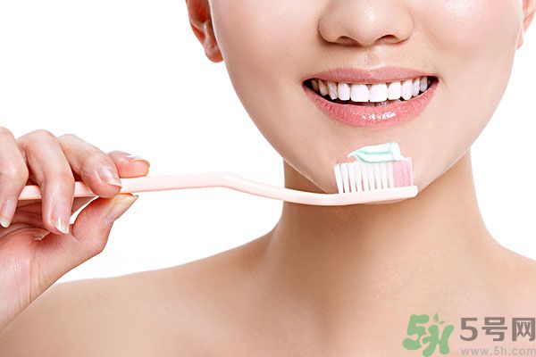 小孩子口腔潰瘍怎么辦？5歲孩子得了口腔潰瘍怎么辦？