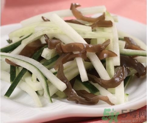 高血壓可以吃黑木耳嗎？木耳降血壓的做法有哪些？