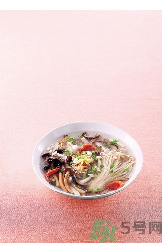 簡單蔬菜湯的做法有哪此些？蔬菜湯有美容的功效嗎