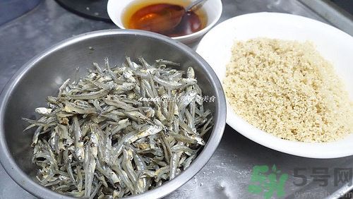 小魚干怎么炒好吃？蜜汁小魚干的做法