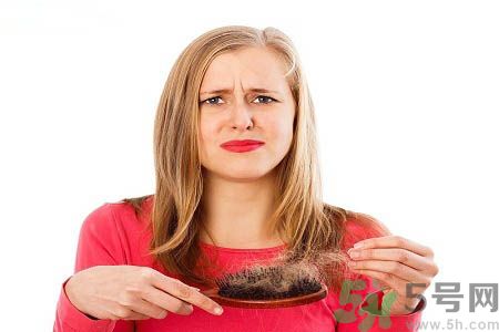 女性掉頭發(fā)很厲害是什么原因？掉頭發(fā)怎么辦？