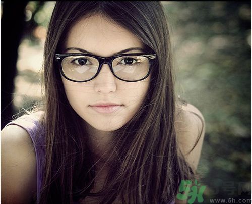 眼睛近視越來越嚴(yán)重 怎么樣才能恢復(fù)視力呢？