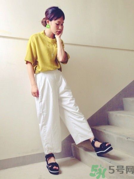 決定把上衣扎進去? 決定把上衣扎進去?