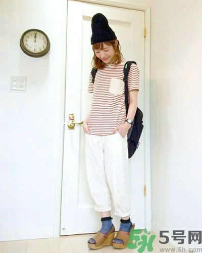 春天怎么穿出清新風(fēng)？日本女生的薩博涼鞋穿搭方法