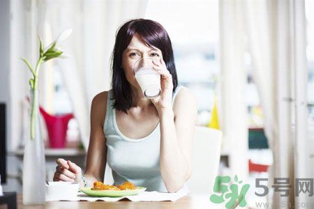 降低膽固醇的方法有哪些？降低膽固醇吃什么好？