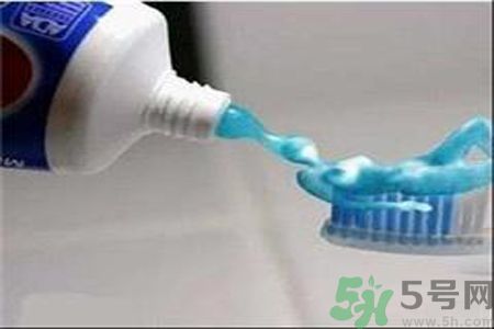 牙膏可以祛痘嗎？牙膏可以祛黑頭嗎？