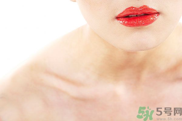 春天嘴上起泡怎么回事？春天嘴唇起泡怎么辦？