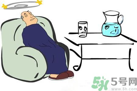 低血糖有什么癥狀？低血糖吃什么好得快？