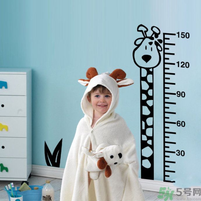 很多人都想長高一點，確長不高，只是想想而已，永遠(yuǎn)不行動。很多人都嫌棄自己長得太矮了，卻沒有什么補(bǔ)救措施。不要以為成年后就不能改變自己身高了。按著這個來，你會發(fā)現(xiàn)不一樣！