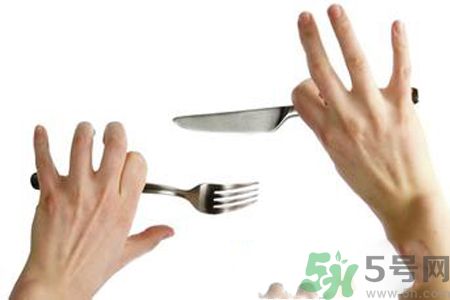 吃西餐刀叉怎么拿？吃西餐的正確方法是什么？