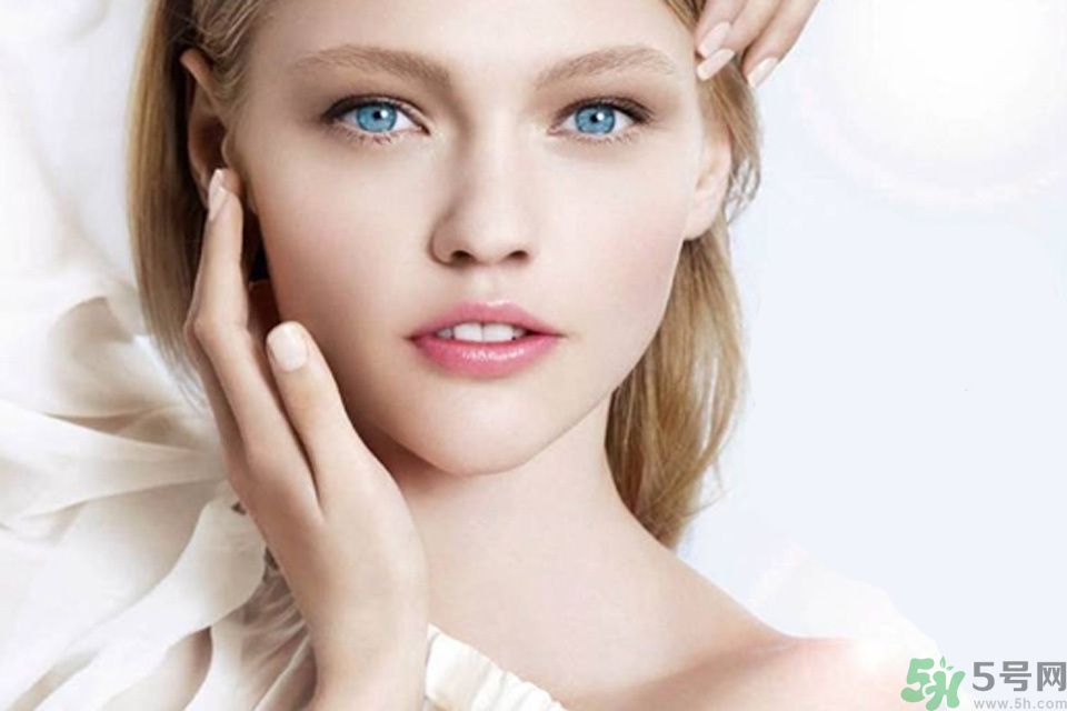 晚上怎樣護(hù)膚才是最好？晚上護(hù)膚的步驟有哪些?