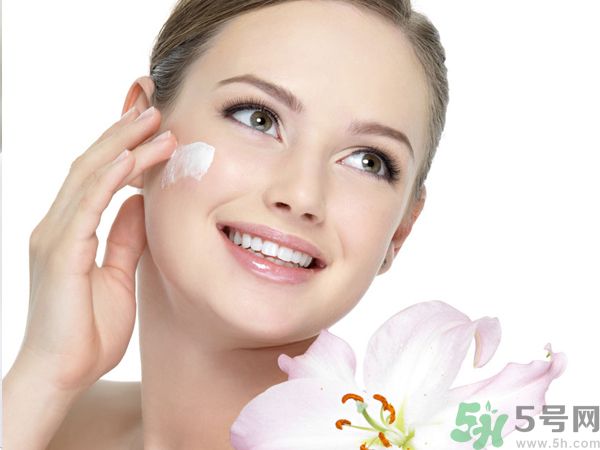 晚上怎樣護(hù)膚才是最好？晚上護(hù)膚的步驟有哪些?