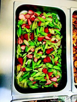 西芹炒草莓的做法大全 西芹炒草莓能吃嗎？