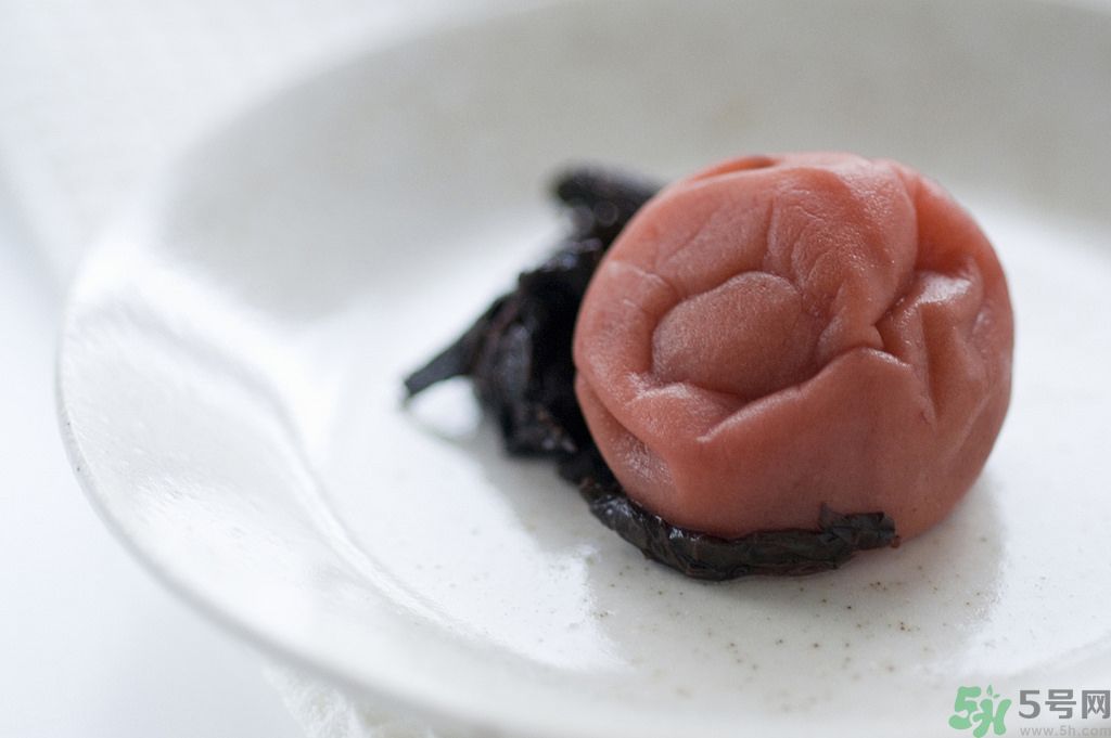 梅子減肥有效果嗎？腌梅子可以減肥嗎？