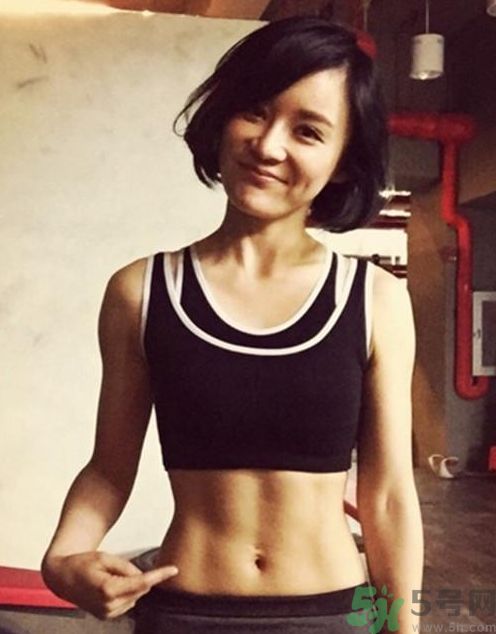 馬甲線是什么意思?。狂R甲線是什么樣子的？