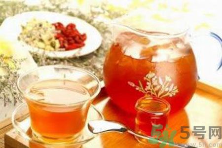 枸杞泡水有什么害處？枸杞泡水喝有什么好處？