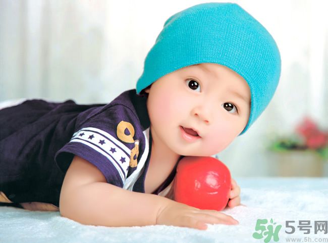 爸爸能單獨照顧寶寶嗎？爸爸怎樣照顧寶寶？