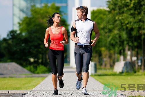 得了脂肪肝該怎么治？脂肪肝對人體危害有多大？