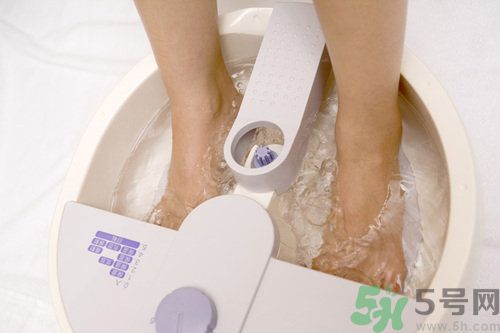 吃晚飯后多久可以泡腳？晚飯后泡腳好嗎？