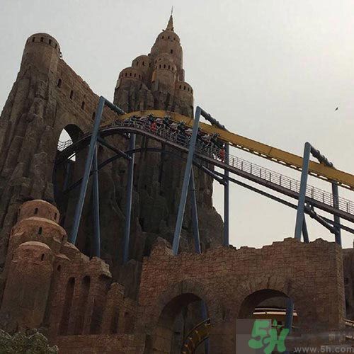 北京過山車懸掛高空 出門游玩注意事項有哪些？