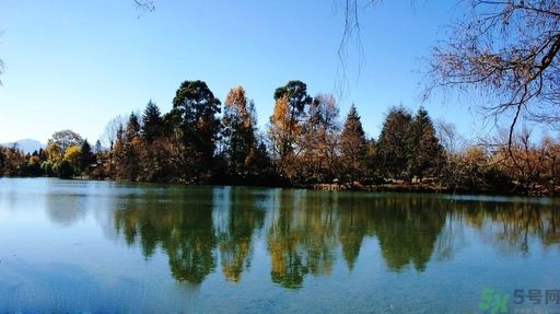 什么地方適合情侶旅游?旅游帶什么東西？