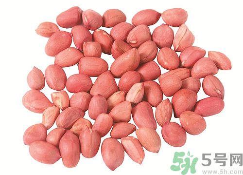 花生皮能不能吃？花生能和螃蟹一起吃嗎？