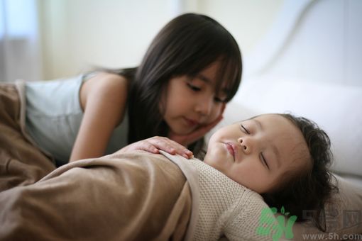 睡覺能戴手表嗎？睡覺不能帶的東西有哪些？