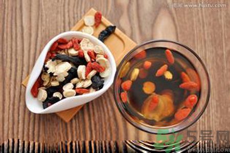 月經(jīng)有血塊是怎么回事？月經(jīng)有血塊怎么調(diào)理？