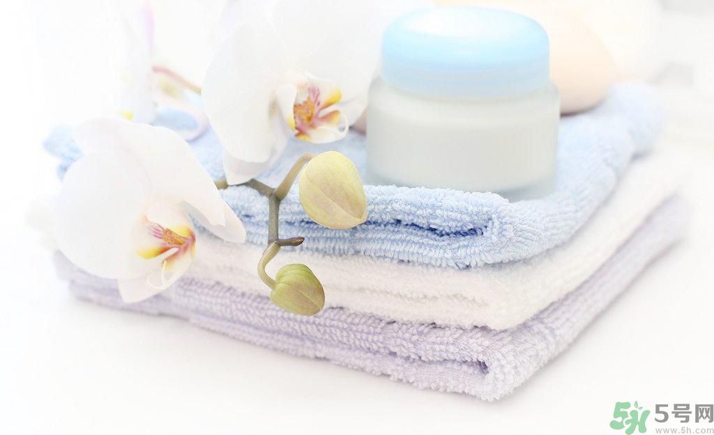 角質(zhì)層薄用什么護(hù)膚品？角質(zhì)層薄用什么洗面奶？