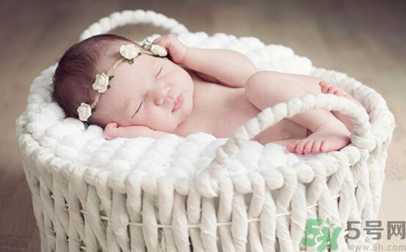 寶寶不睡覺怎么辦？寶寶不睡覺怎么回事？