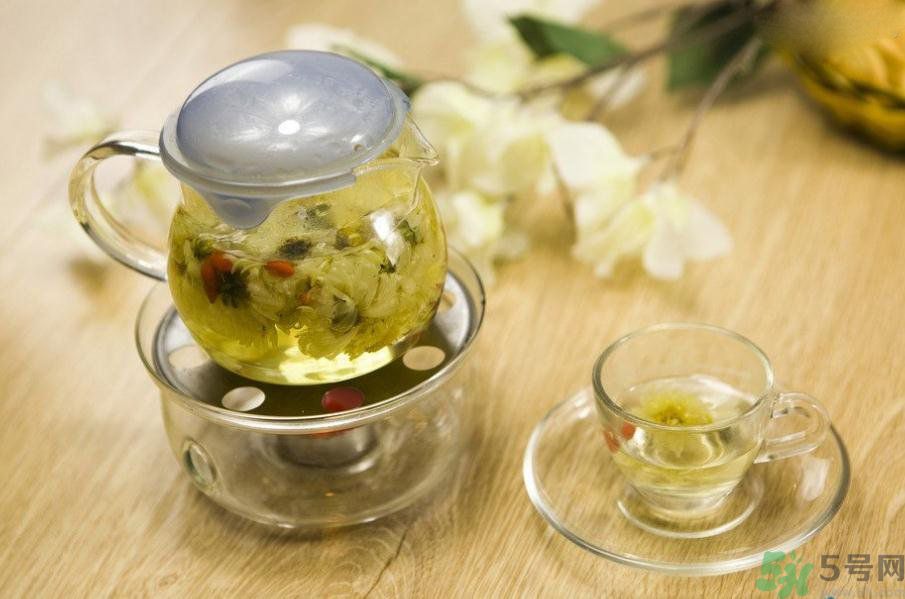 眼睛干澀怎么辦？眼睛干澀吃什么好？