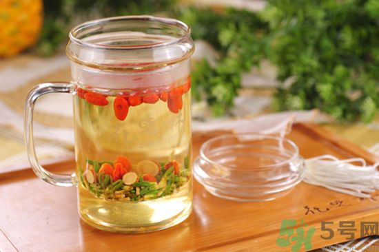 眼睛干澀怎么辦？眼睛干澀吃什么好？